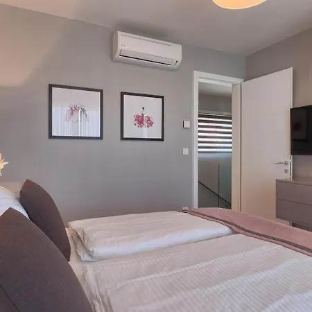 Good Vibes בית נופש *