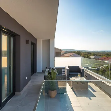 別荘 Good Vibes Sveti Vid-Miholjice